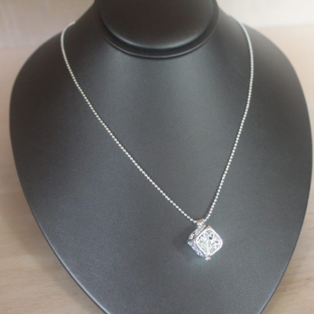 Glow in the Dark Necklace - Blue or Green